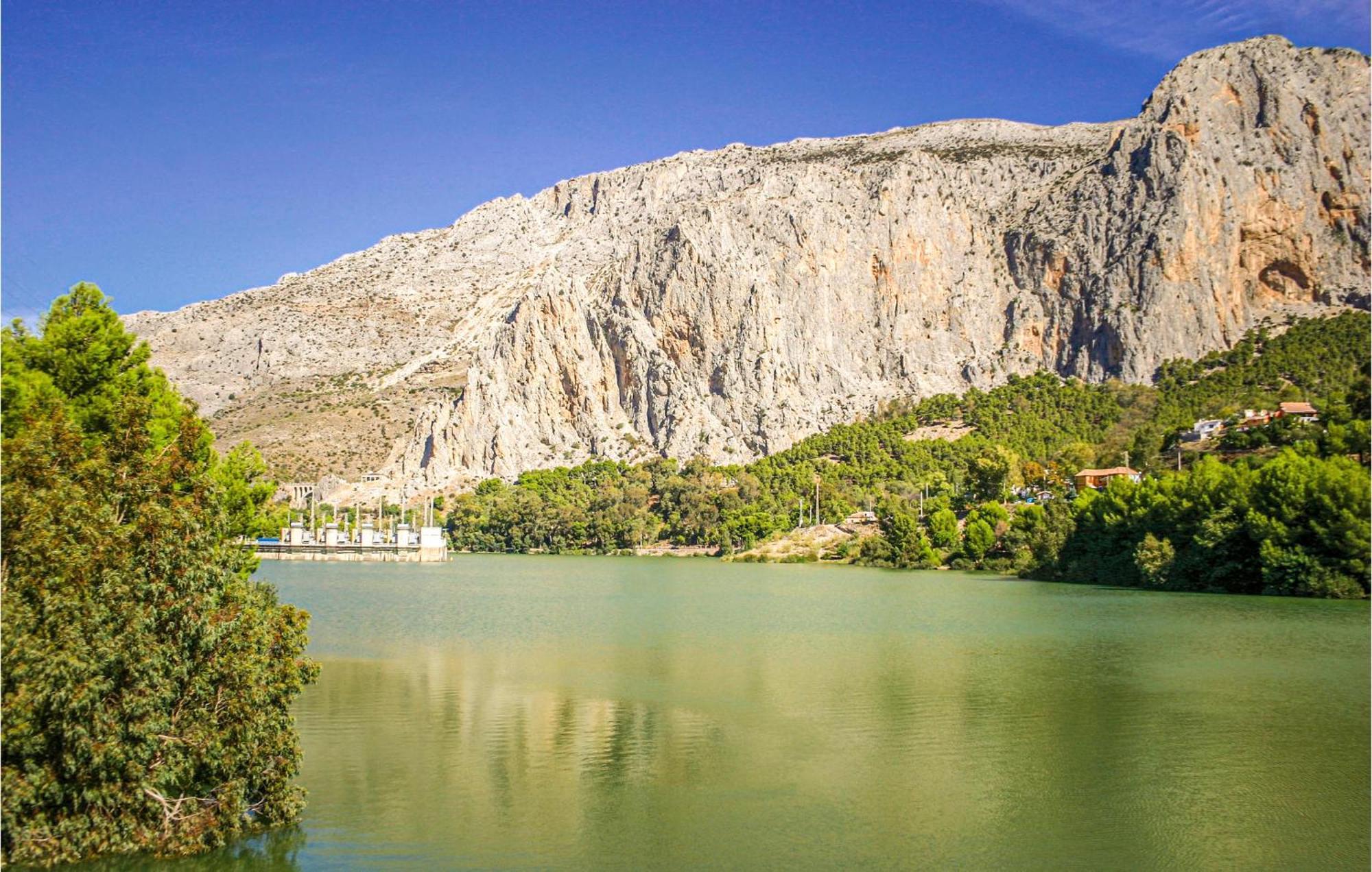 Barriada Bermejo Екстериор снимка